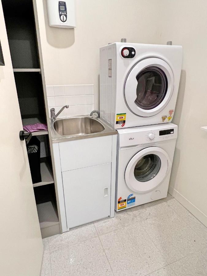 Industrial Yet Modern, 1bd 1bth - Woden * Phillip