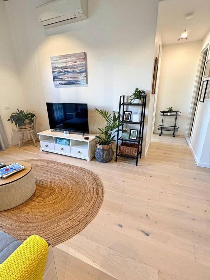 Industrial Yet Modern, 1bd 1bth - Woden * Phillip