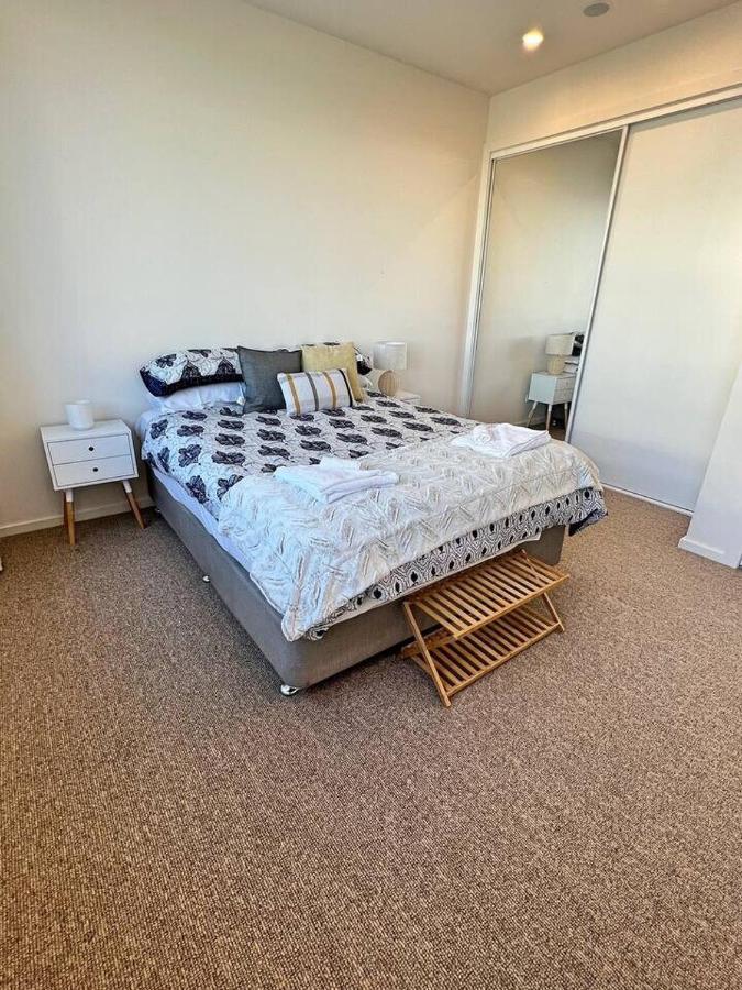 Apartment Industrial Yet Modern, 1bd 1bth - Woden Phillip