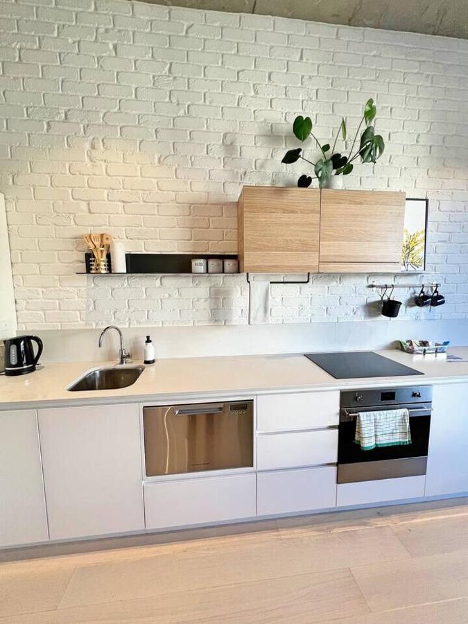 Industrial Yet Modern, 1bd 1bth - Woden Apartment Phillip