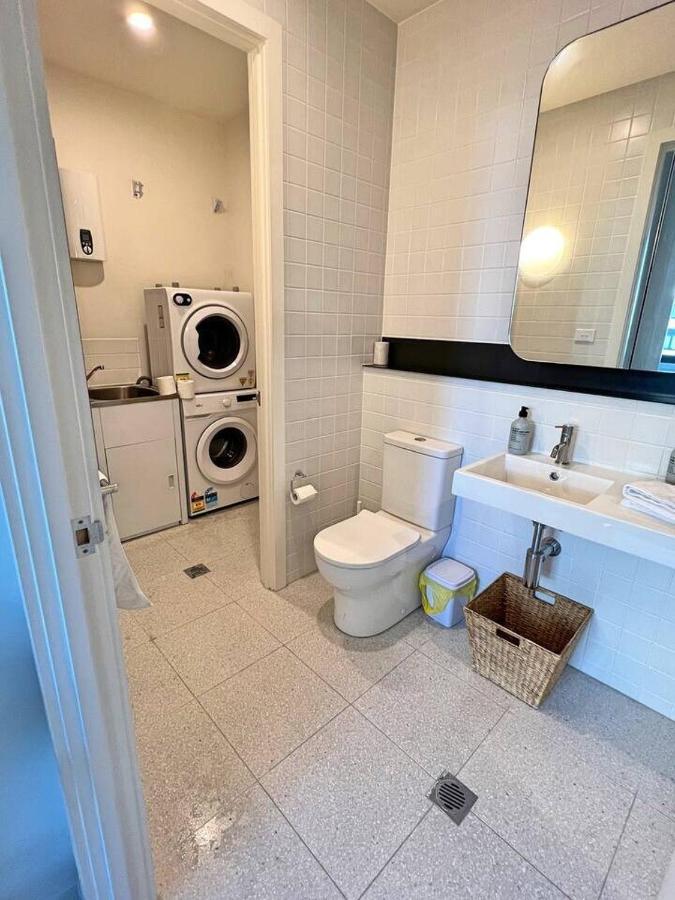 Industrial Yet Modern, 1bd 1bth - Woden Apartment Phillip
